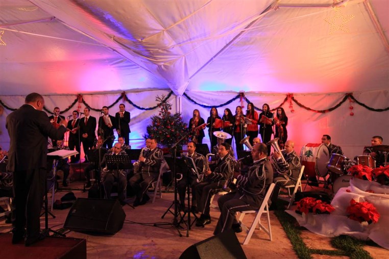 Arnaoon Christmas Village